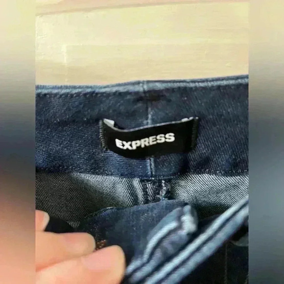 NWT Express cropped skinny high rise short size s 0/2/4 - Picture 5 of 7